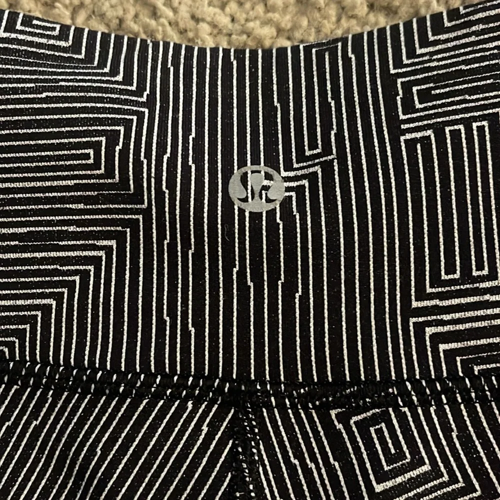 Lululemon. - Picture 3 of 3